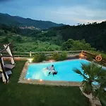 Casa Favo De Mel - Jacuzzi & Piscina - Refugio Na Montanha