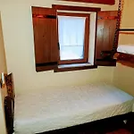 Casa Favo De Mel - Jacuzzi & Piscina - Refugio Na Montanha