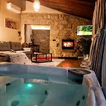 Casa Favo De Mel - Lareira & Jacuzzi Privado - Piscina * Arcos de Valdevez