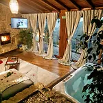 Casa Favo De Mel - Jacuzzi & Piscina - Refugio Na Montanha פארק נופש *