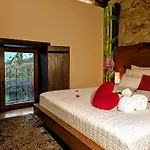 Semesterpark Casa Favo De Mel - Lareira & Jacuzzi Privado - Piscina *