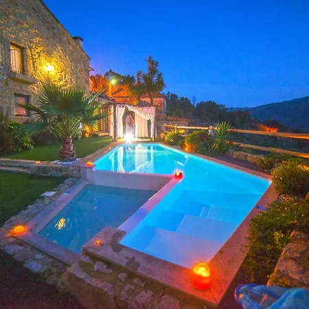 Village de vacances Casa Favo De Mel - Jacuzzi & Piscina - Refugio Na Montanha
