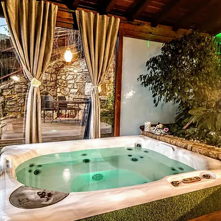 Casa Favo De Mel - Jacuzzi Privado & Lareira - Piscina