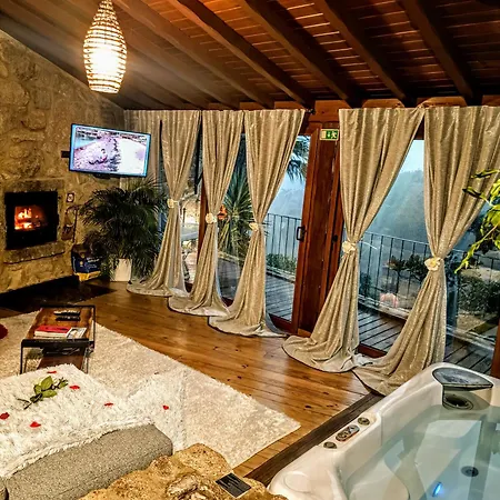 Feriepark Casa Favo De Mel - Jacuzzi Privado & Lareira - Piscina Arcos de Valdevez