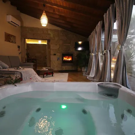 Village de vacances Casa Favo De Mel - Jacuzzi & Piscina - Refugio Na Montanha *