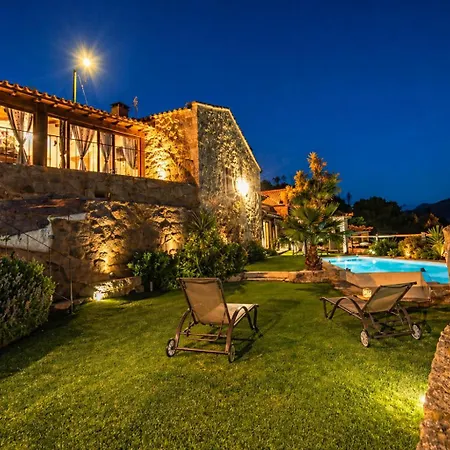 Casa Favo De Mel - Jacuzzi & Piscina - Refugio Na Montanha Village de vacances *