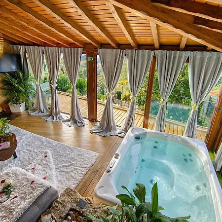 Casa Favo De Mel - Jacuzzi & Piscina - Refugio Na Montanha *