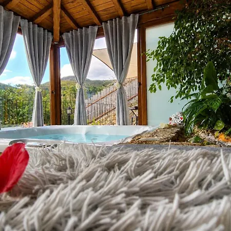 Casa Favo De Mel - Jacuzzi & Piscina - Refugio Na Montanha Village de vacances *