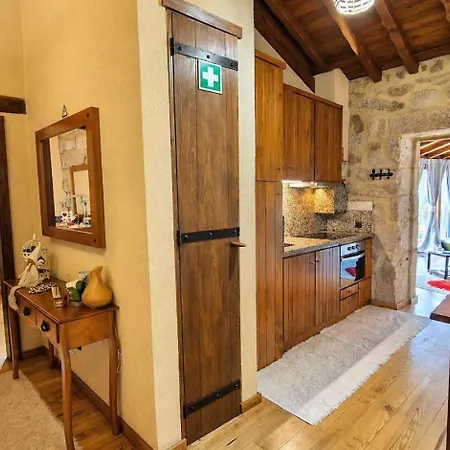 Casa Favo De Mel - Jacuzzi & Piscina - Refugio Na Montanha *