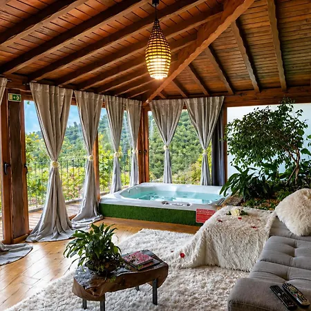Casa Favo De Mel - Jacuzzi & Piscina - Refugio Na Montanha Village de vacances *