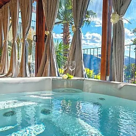 Casa Favo De Mel - Jacuzzi & Piscina - Refugio Na Montanha *