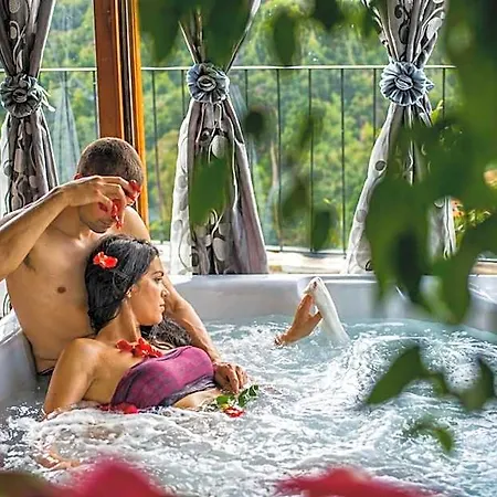 Kompleks wypoczynkowy Casa Favo De Mel - Jacuzzi & Piscina - Refugio Na Montanha Arcos de Valdevez
