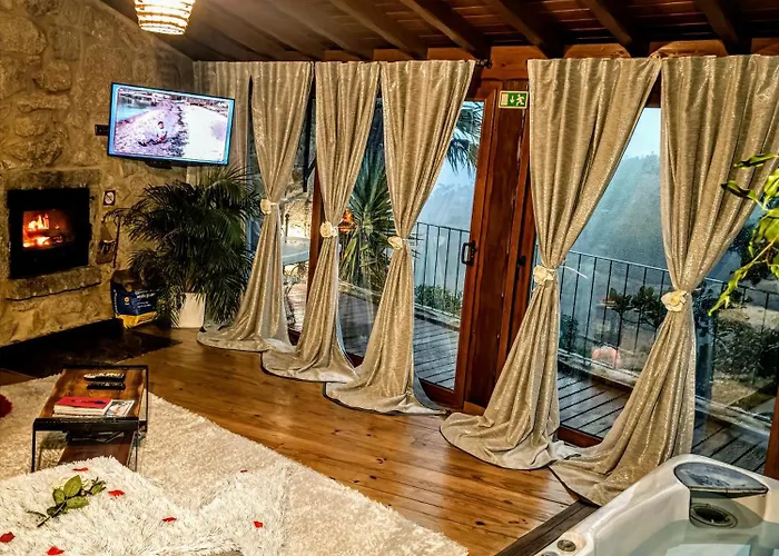 假日公园 Casa Favo De Mel - Lareira & Jacuzzi Privado - Piscina 阿尔库什迪瓦尔德维什