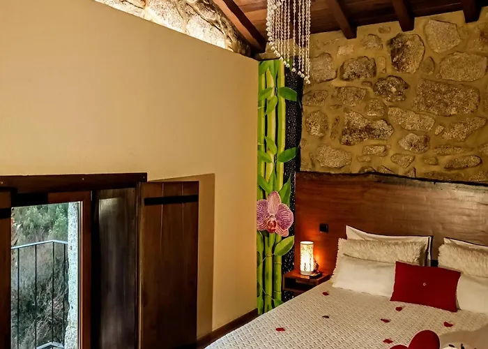 Casa Favo De Mel - Lareira & Jacuzzi Privado - Piscina * 阿尔库什迪瓦尔德维什