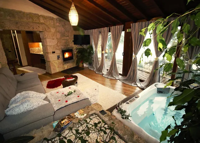 假日公园 Casa Favo De Mel - Lareira & Jacuzzi Privado - Piscina 阿尔库什迪瓦尔德维什