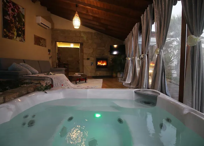 Parco vacanze Casa Favo De Mel - Lareira&jacuzzi Privado - Piscina *